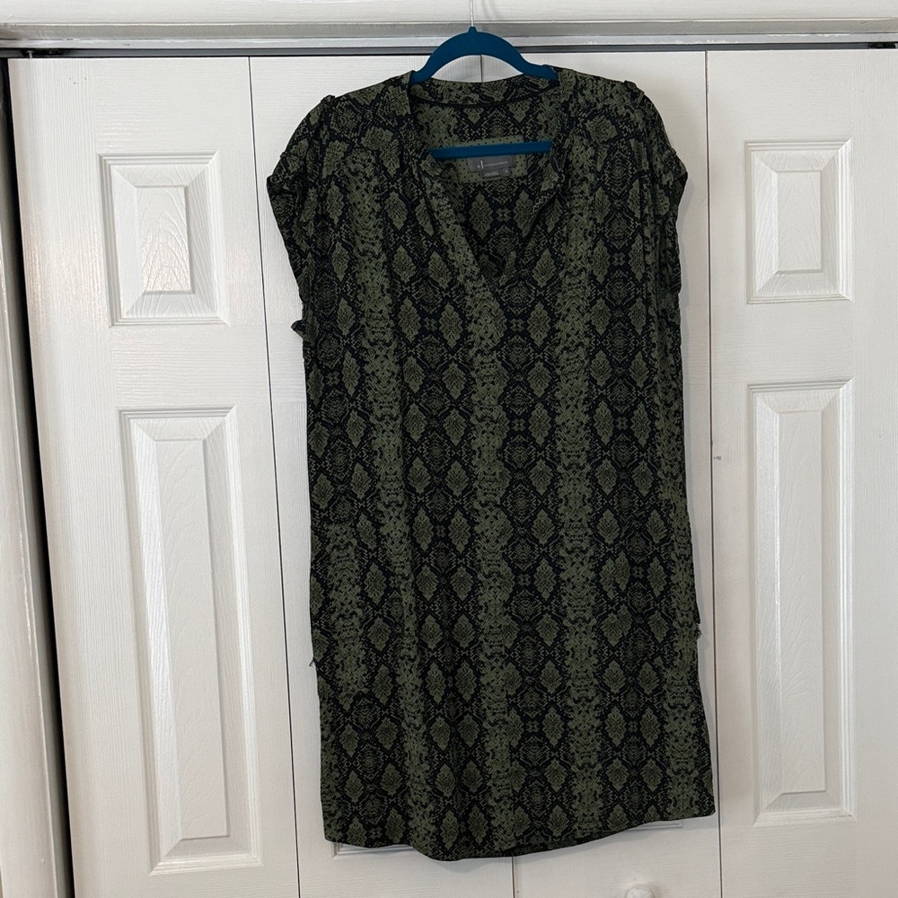 Anthropologie Sleeveless V-Neck Snake Print Shift Dress - Olive & Black